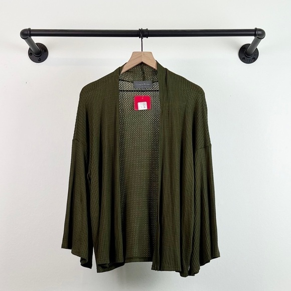 NWT Evereve Sunday in Brooklyn Minnie Waffle Knit Cardigan in Olive Green - Picture 2 of 5